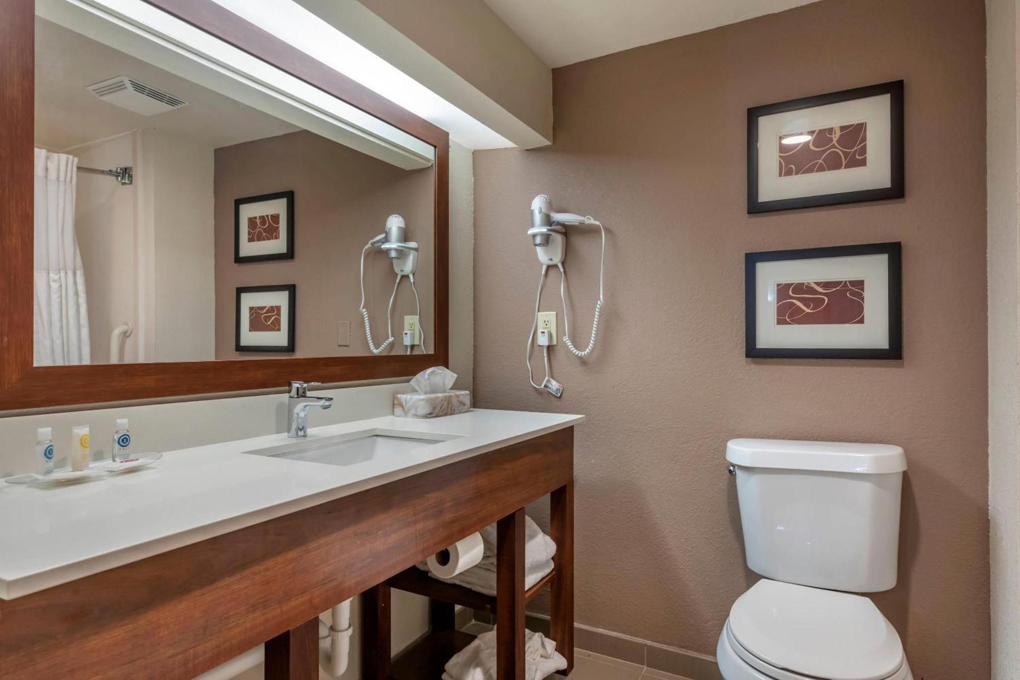 Comfort Sawgrass Hotel Tamarac
